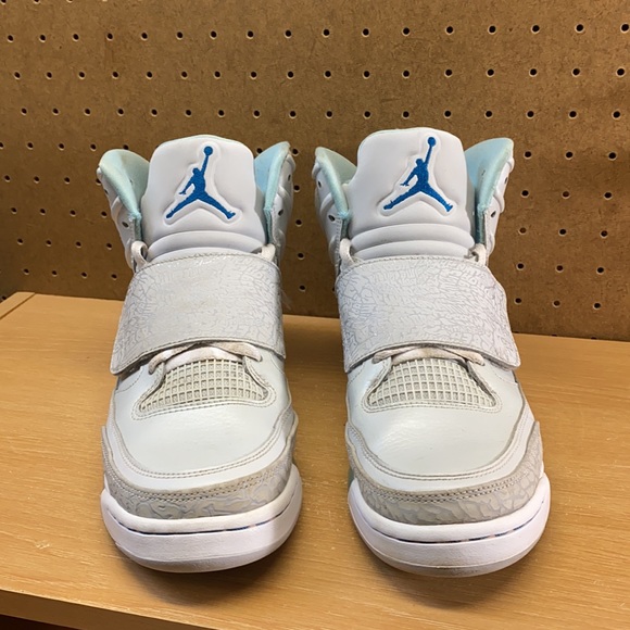 Air Jordan Son of Mars Size 8.5 Women’s Sneakers Pure Platinum 2016 - Picture 4 of 16